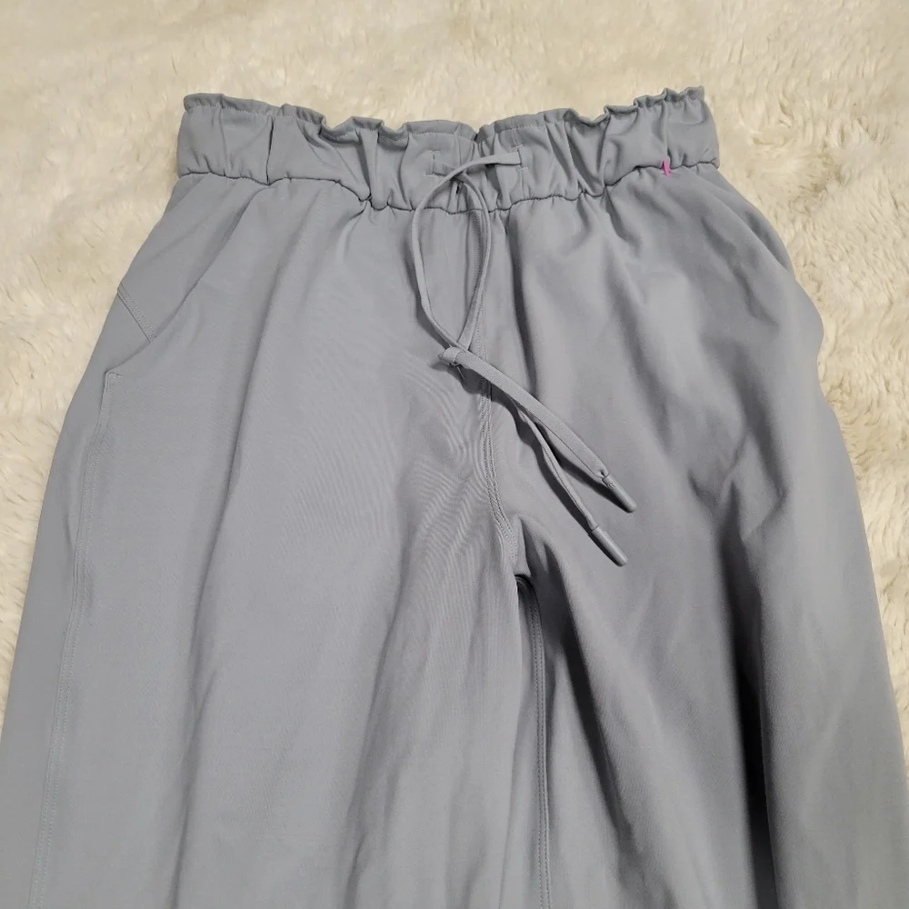 Lululemon On The Fly Jogger Grey Size 4 Tapered Athletic